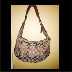 Coach hobo style bag 💯% authentic