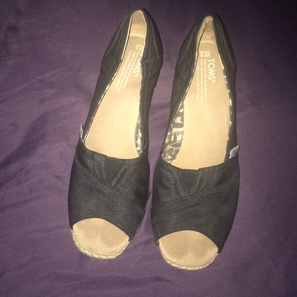 Toms Black Wedges