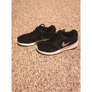 Black Nike kiashi's