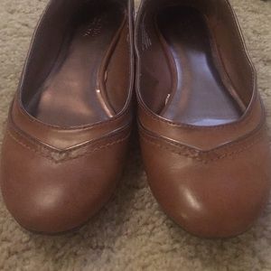 Brown leather flats!