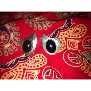 Sterling silver and onyx earring. Native American