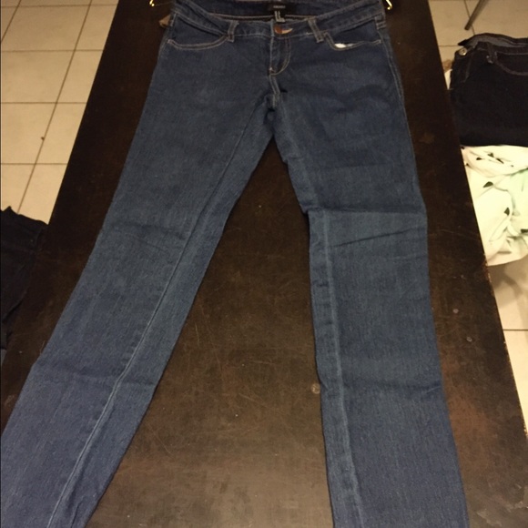 NWOT Forever 21 jeans!
