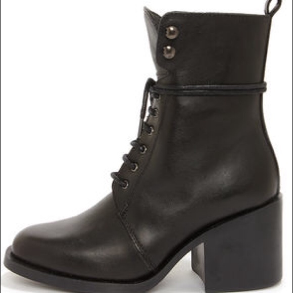 Report signature Kenneth booties