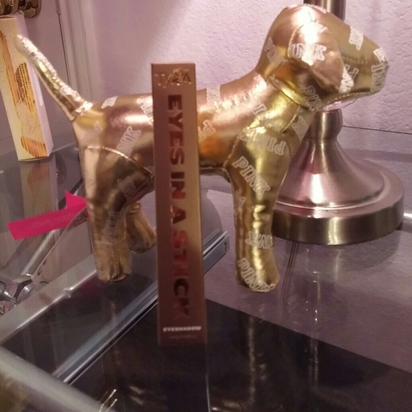 Tyra Banks Eyes in a Stick