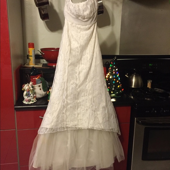 NWT white lace wedding dress! Size 4!