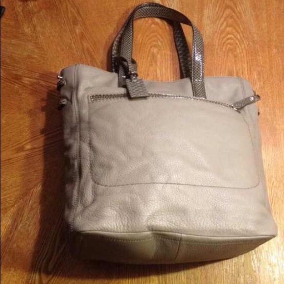 Calvin Klein Taupe Tote w/Snake print Straps. - Picture 2 of 4