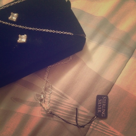 💯 925 Sterling silver necklace and earrings - Picture 1 of 4