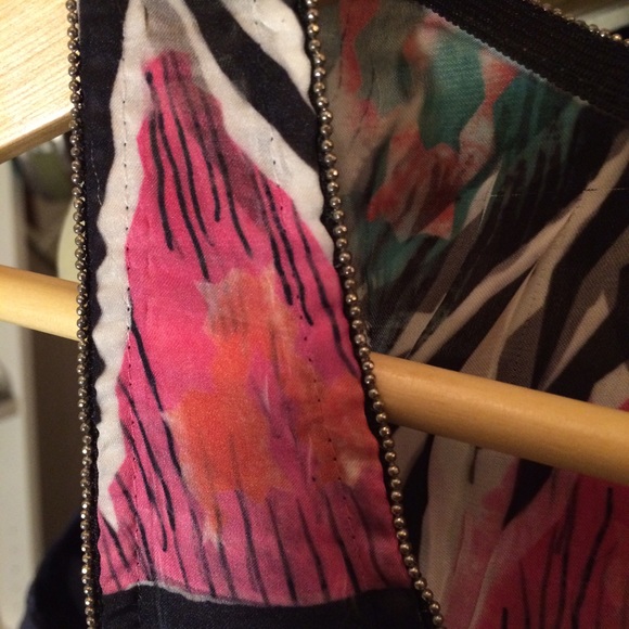 Tanktop - Picture 2 of 2