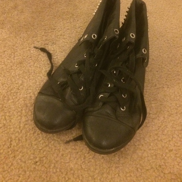 Studded black tennis shoes SOLD - Picture 2 of 3