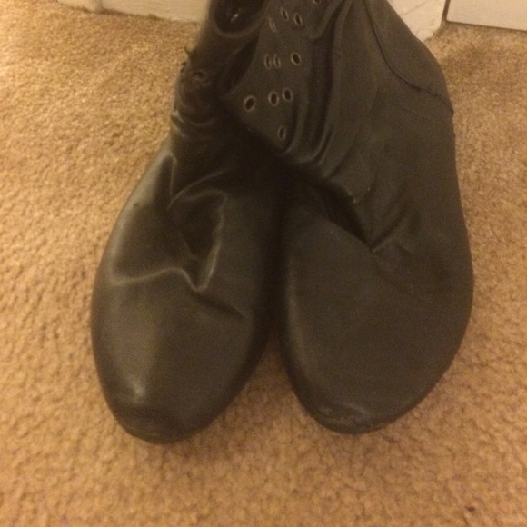 Black boots! - Picture 3 of 3