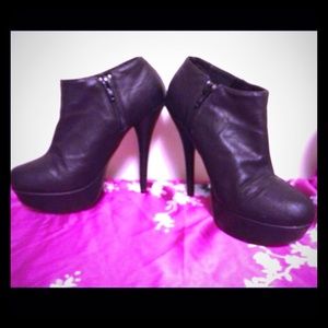 Ankle boots