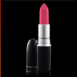 MAC LIPSTICK CANDY YUM YUM