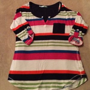 Maurice's striped top.