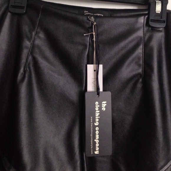 Leather Scalloped Shorts - Picture 3 of 3