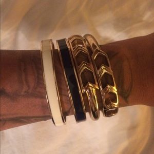 Bracelets gold white blue