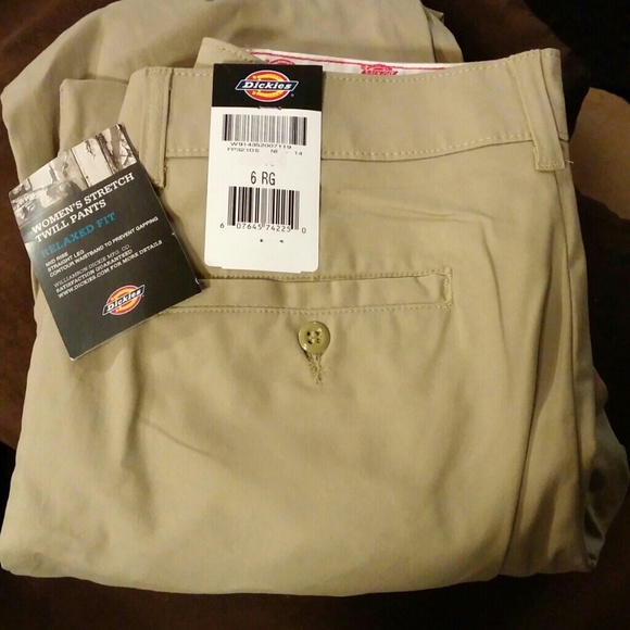 Size 6 regular khaki pants new!