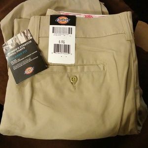 Size 6 regular khaki pants new!