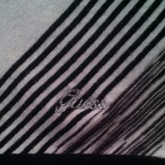 Guess - Picture 2 of 2