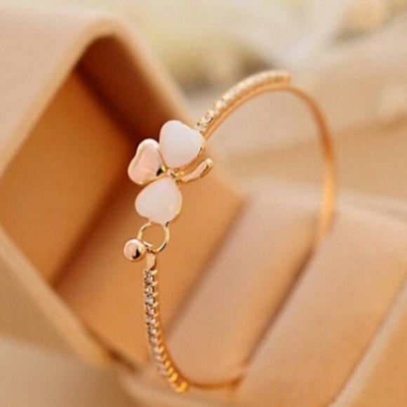 Accessories - Charm Flower Gold Plated Cuff Bracelet