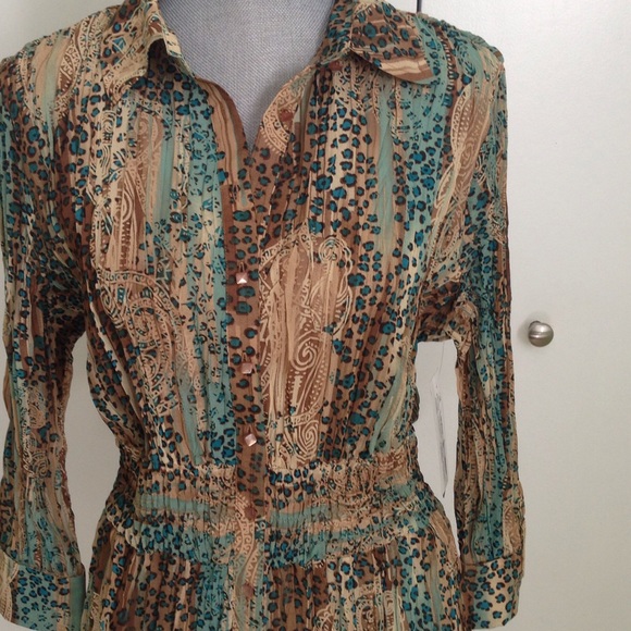 NWT Milano "gathered/crinkle" blouse! - Picture 2 of 4