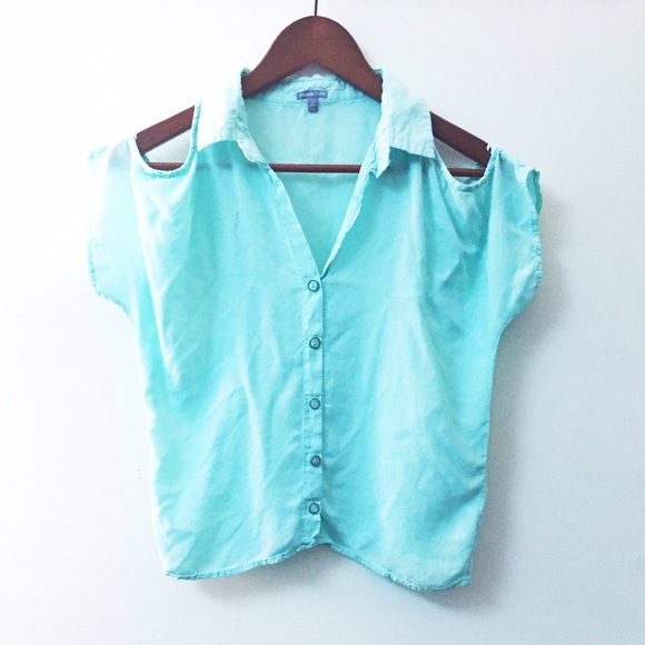 Cold-shoulder button-down shirt