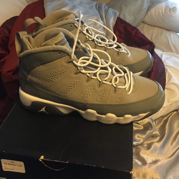 Cool gray 9s