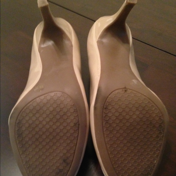 *SOLD***** Jessica Simpson Nude Pumps - Picture 3 of 4