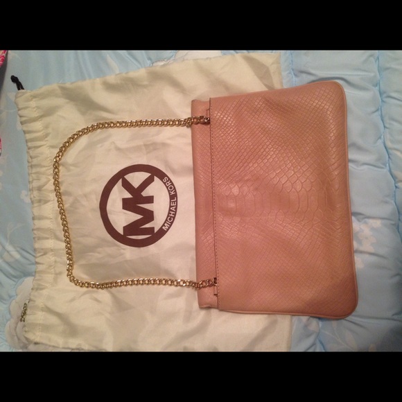 Michael Kors Pink Envelope Clutch - Picture 2 of 4