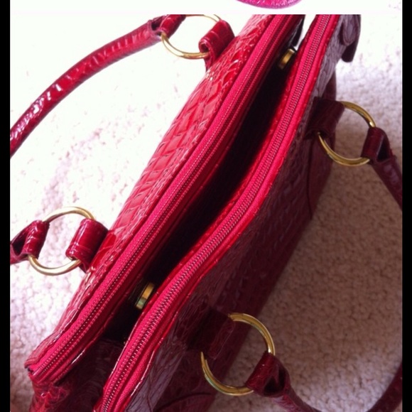 ❌❌SOLDJoan Rivers Handbag❌❌ - Picture 4 of 4