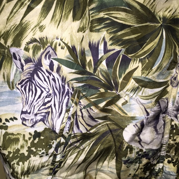 🎉SOLD🎉Unique Elephant & Zebra Jacket 😻 - Picture 3 of 5