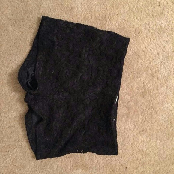 Black lace shorts - Picture 1 of 1