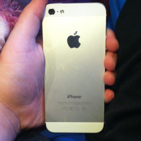 iPhone 5s - Picture 2 of 3