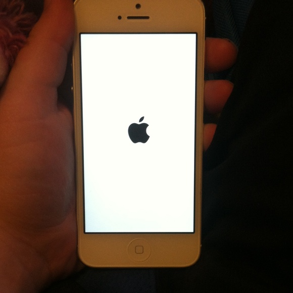 iPhone 5s - Picture 3 of 3