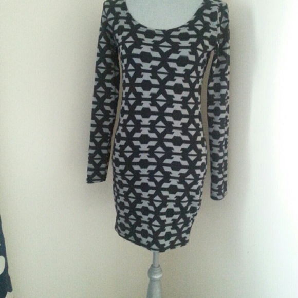 Derek Heart Dress - Picture 1 of 3