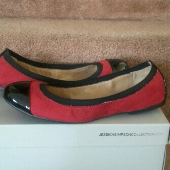 Jessica Simpson flats
