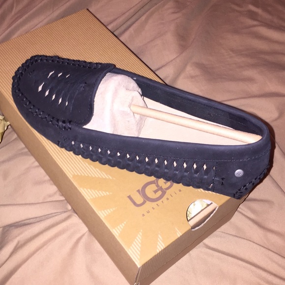 UGG Clary Moccasin NEVER WORN 🌻