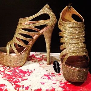 Chinese Laundry Sparkly Gold heels