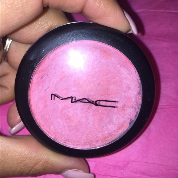 MAC blush
