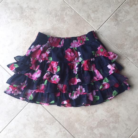 Hollister Mini Floral Ruffle Skirt Sz Large