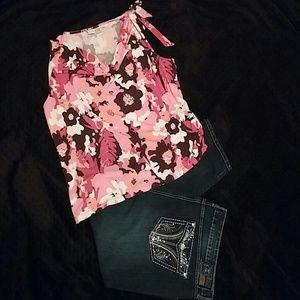 2X sleeveless dressy top