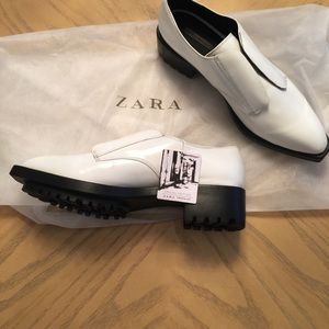 Zara Trafaluc Special Edition White\Black Shoe