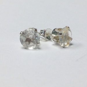 💎💖Gorgeous genuine white topaz earrings.💖💎