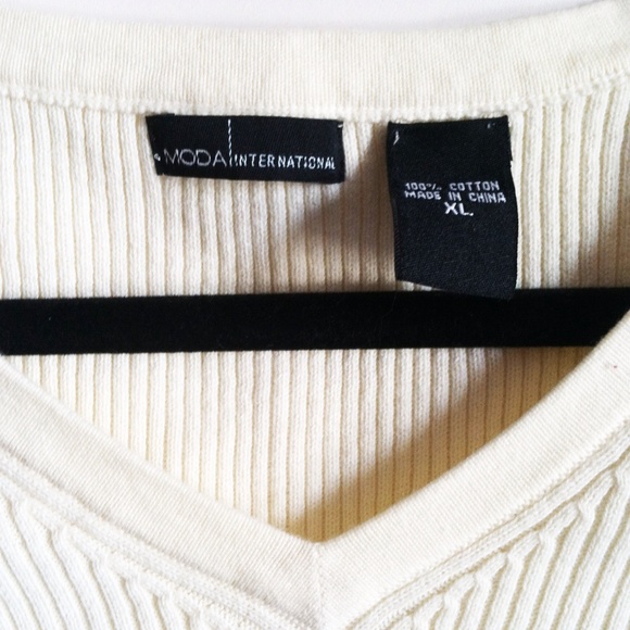 SOLD Moda International Off-White Ribbed Sweater - Picture 4 of 4