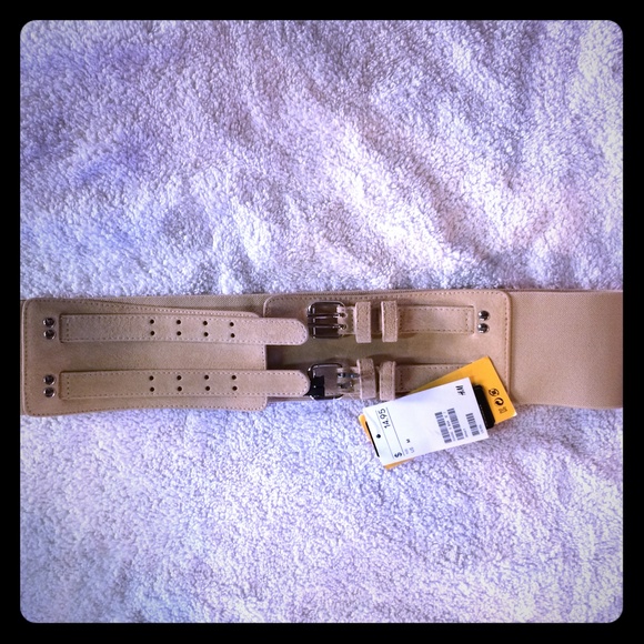H&M tan belt.