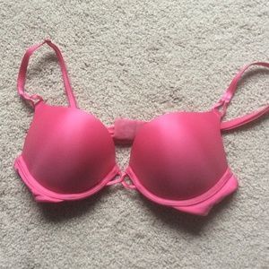 Victoria's Secret bombshell bra