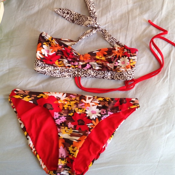 💰BUNDLE: reversible bikini and bottoms