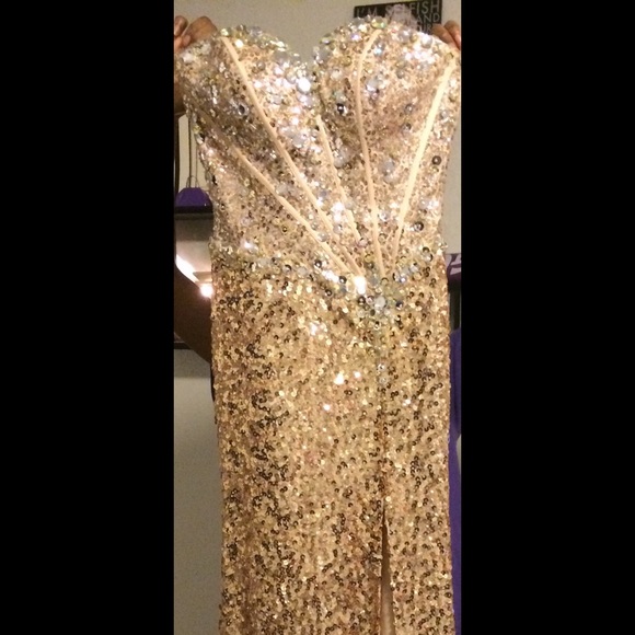Prom / Pageant Dress - Picture 2 of 4