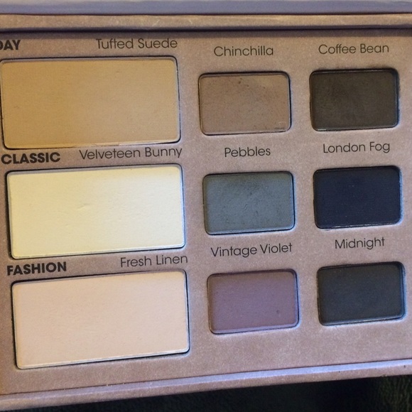 Too Faced Matte Eye - Picture 2 of 3