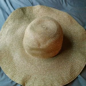 Fun and floppy sun hat!