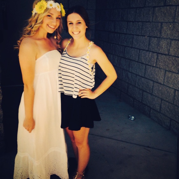 White bohemian Sundress - Picture 2 of 3